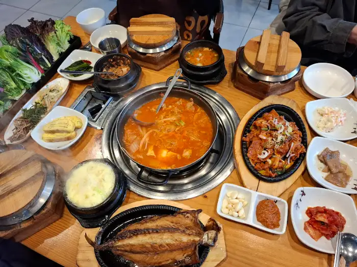 푸짐한 한상 차림