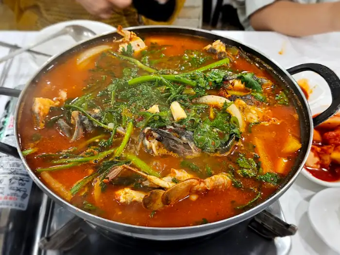 어부네 생우럭매운탕