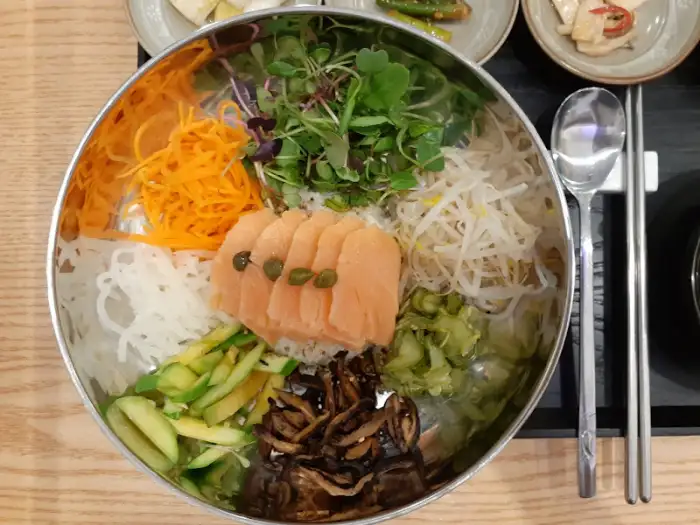 연어 비빔밥