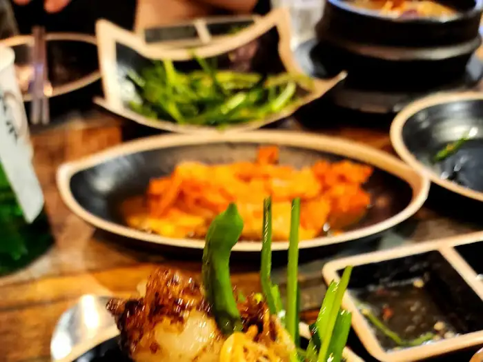꽈리고추와 곁들인 음식