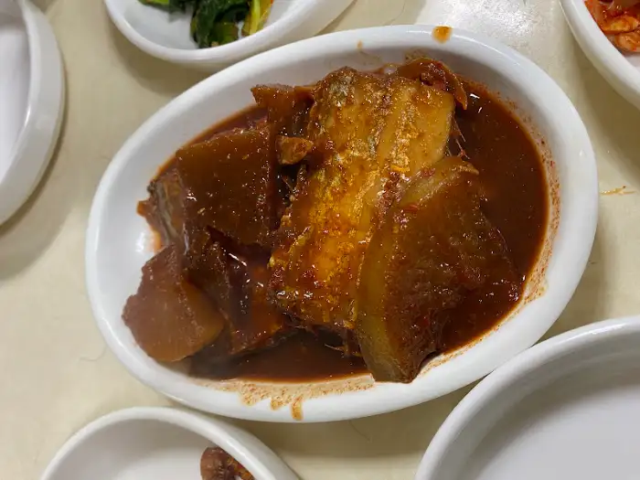 짭조름한 양념의 생선 조림