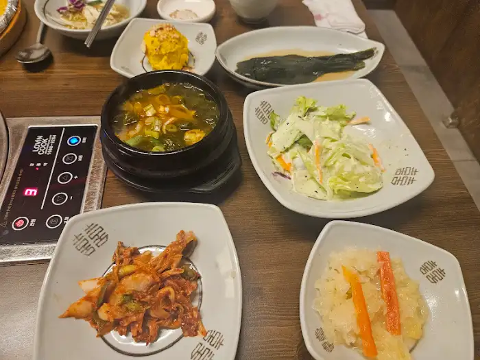 밑반찬 차림