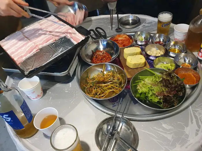 잘 정돈된 냉동 삼겹살