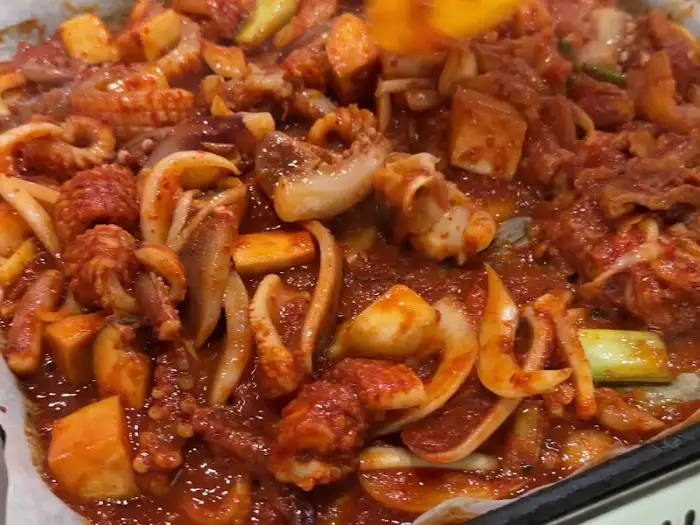 오삼불고기 조리 중