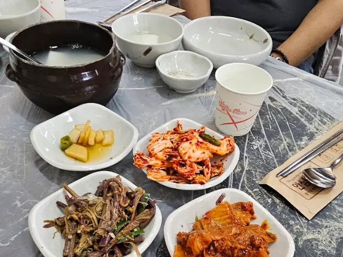 다양한 밑반찬 클로즈업