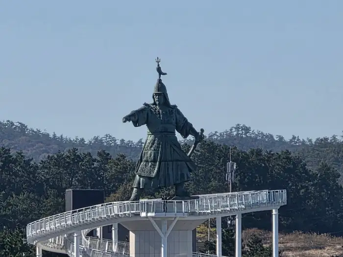 이순신 장군 동상