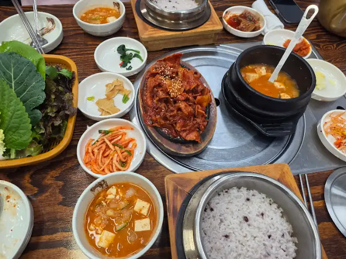 지글지글 익어가는 제육볶음