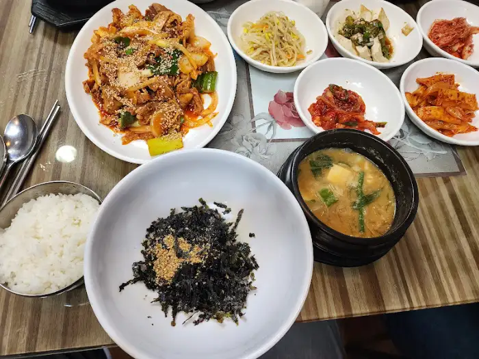 제육볶음 한상차림