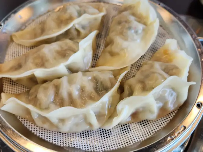 먹음직스러운 수제 만두