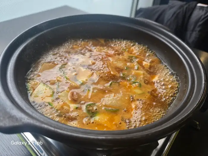 보글보글 끓고 있는 불고기 전골