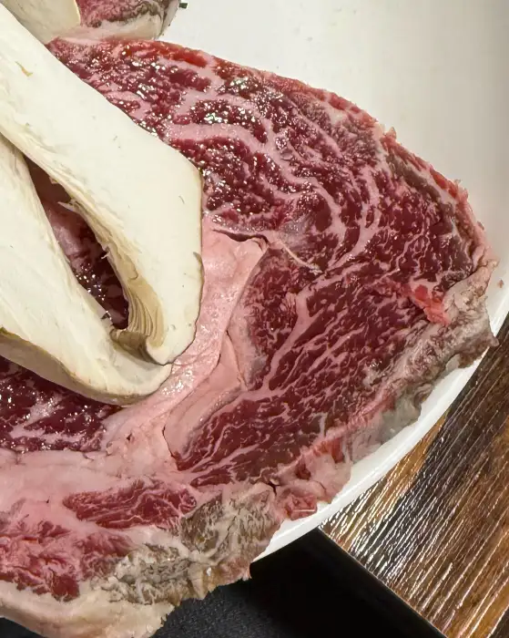 선명한 마블링의 꽃등심