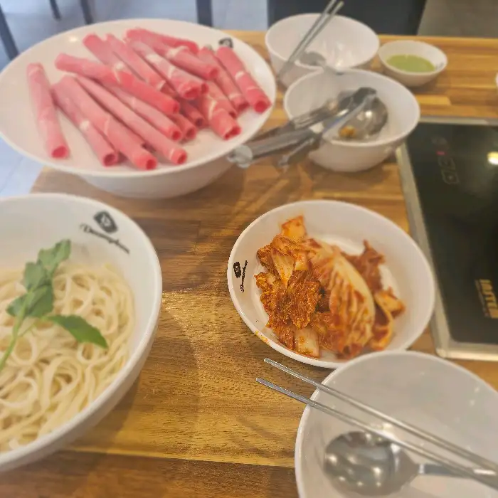 샤브샤브용 얇게 썬 고기