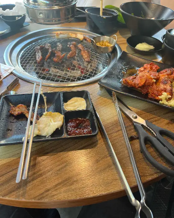 테이블 위 차림상