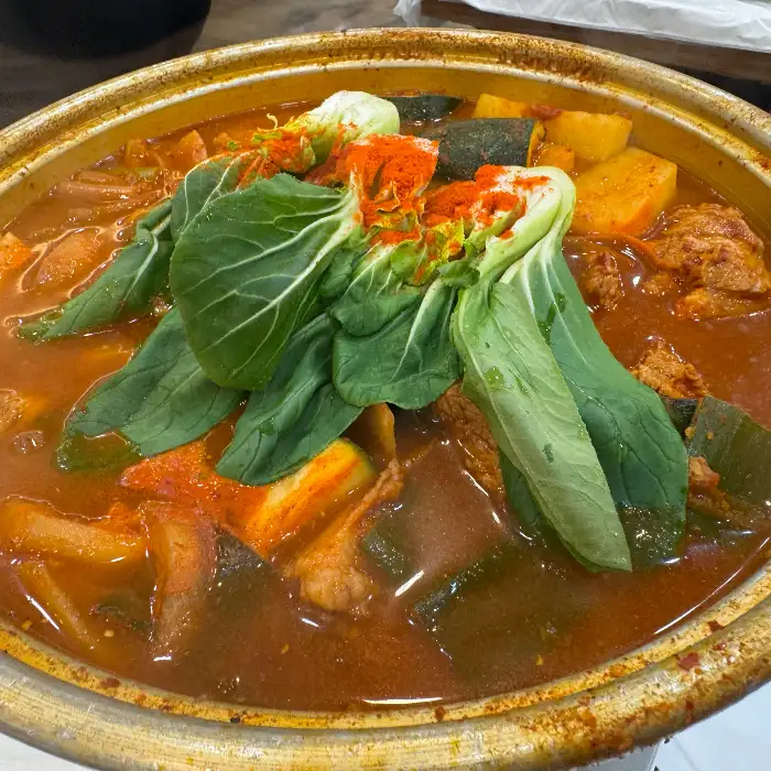 만두전골의 푸짐한 비주얼