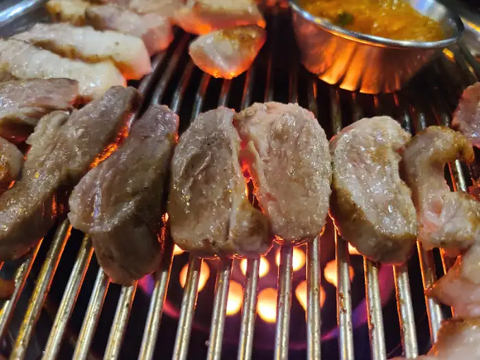 쫄깃한 식감이 살아있는 벌집 껍데기