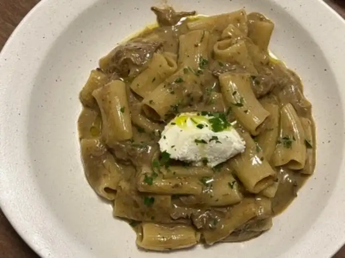  rigatoni pasta with cream sauce