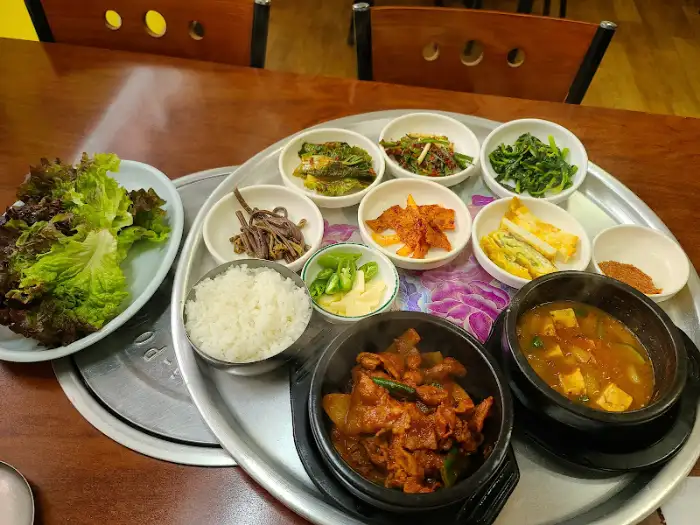 제육볶음 1인분 상차림