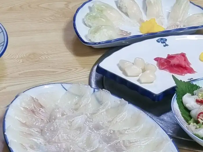 신선한 회 플레이트
