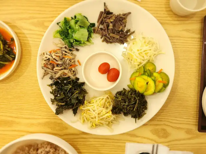 다양한 산나물 반찬 클로즈업