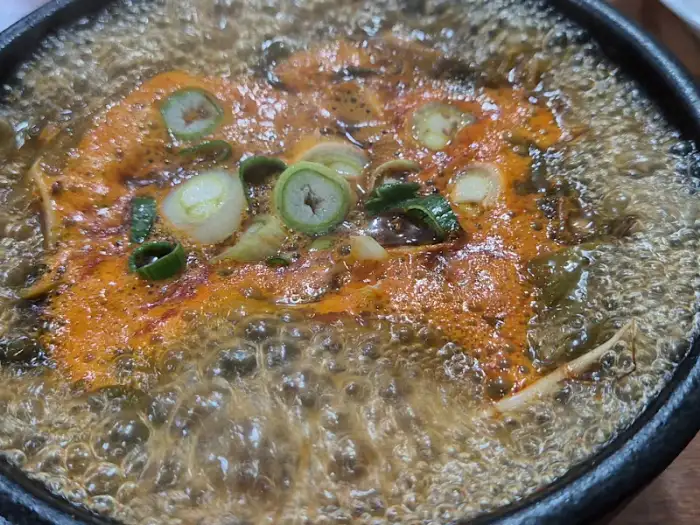 보글보글 끓는 육개장