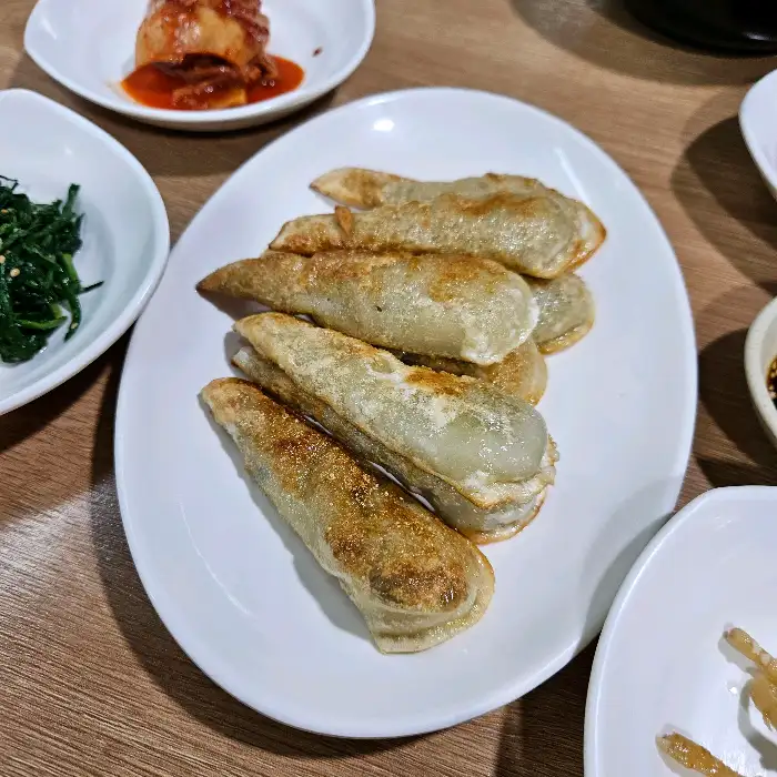 바삭하고 고소한 추어만두