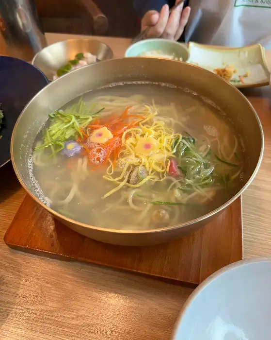 깔끔한 칼국수