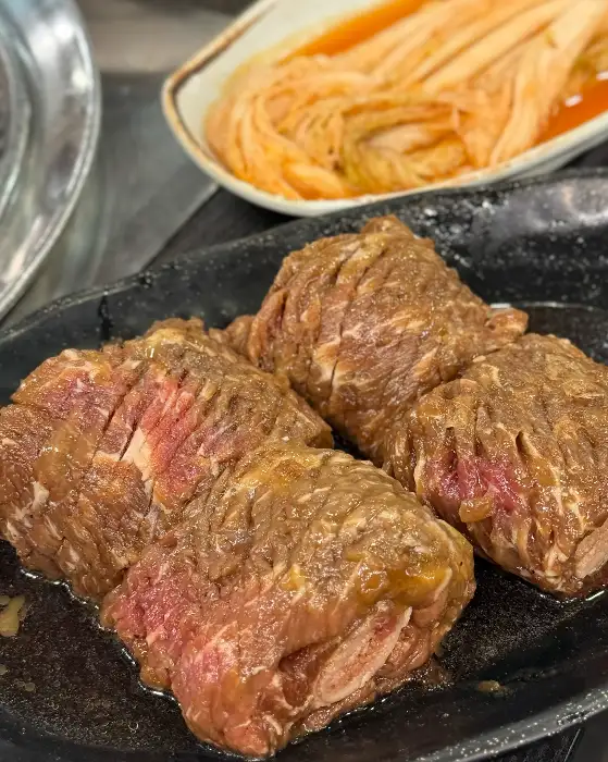 태종아리랑의 양념갈비와 밑반찬