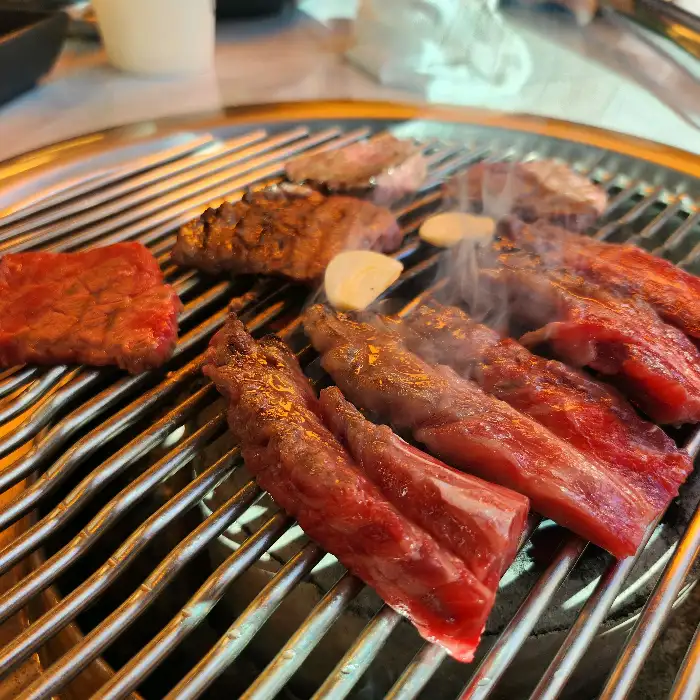 다양한 부위의 한우 구이