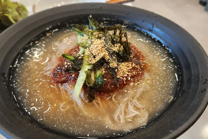 시원한 막국수 한 그릇