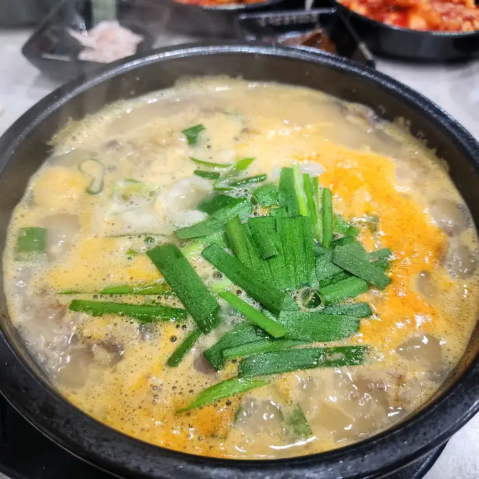 누룽지순대국밥 사진