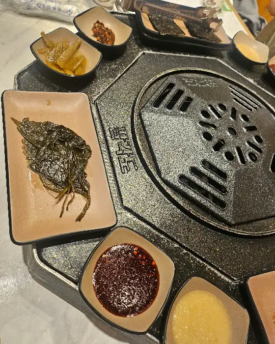 팔각도 테이블 세팅