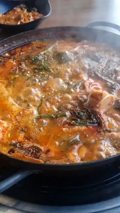 끓고 있는 염소탕