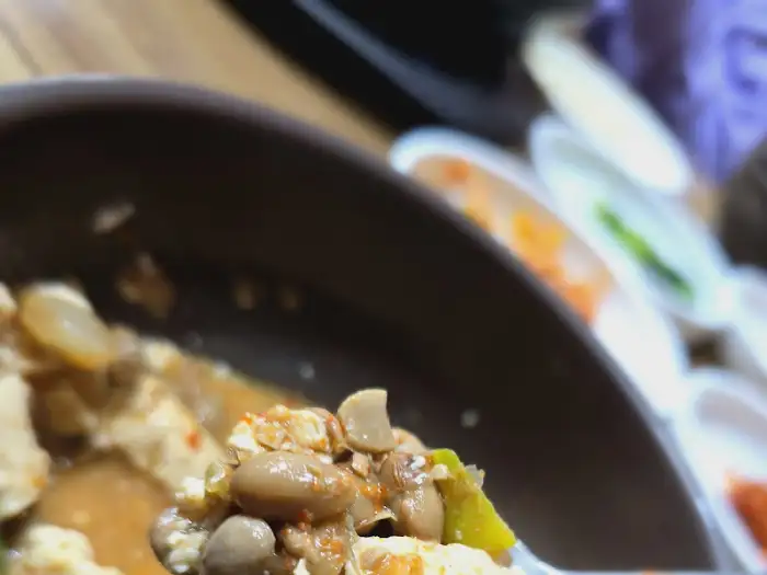 청국장 속 큼직한 콩 알갱이