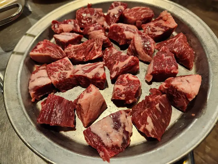 깍둑썰기 된 안창살