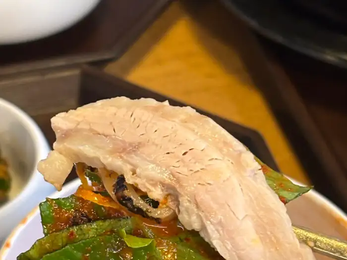 수육과 곁들임 반찬