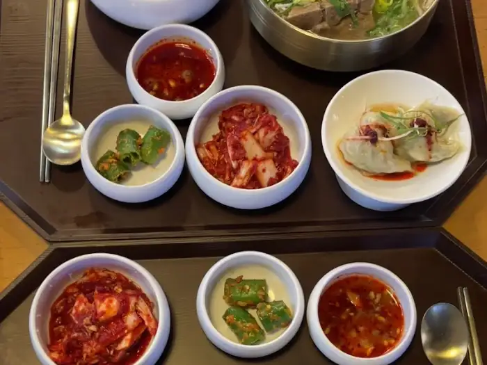 평이담백 뼈탕밥