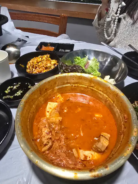 먹음직스러운 김치찌개