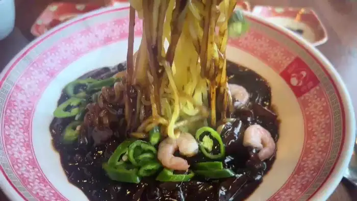 짬뽕 면발 클로즈업