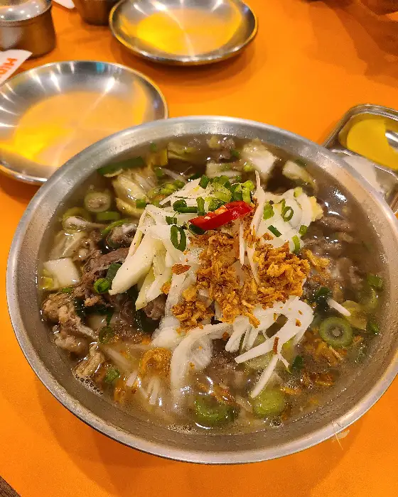 따뜻한 쌀국수 한 그릇