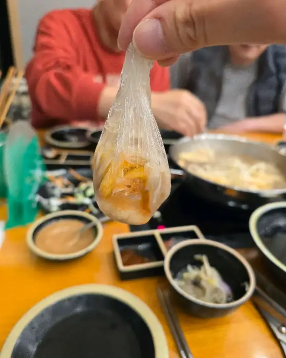 음식을 담은 모습
