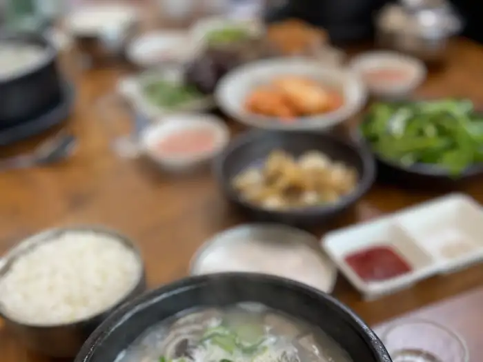 강나루 로종순대국 돈까스 및 식사 장면