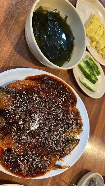 미역국과 곁들임 반찬