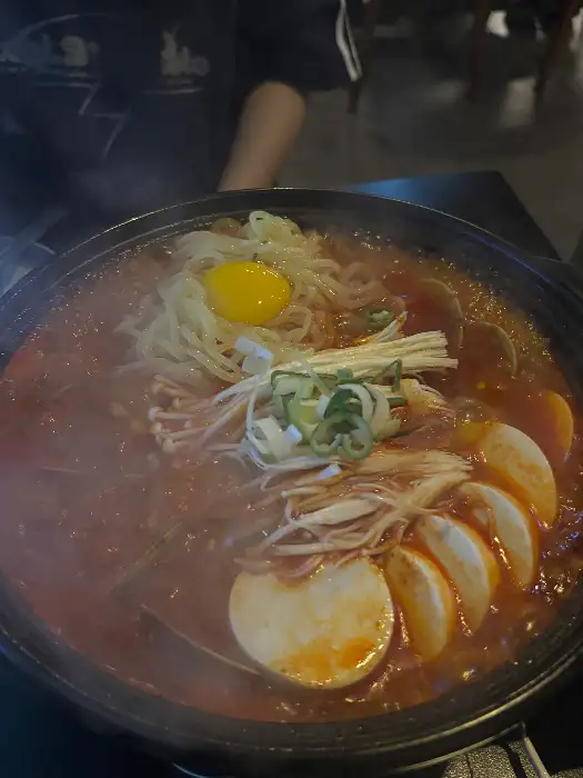 김이 모락모락나는 탕 메뉴