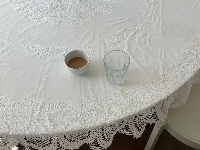 진열된 다양한 종류의 파이들