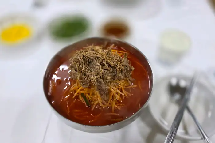 뼉다구 아지매 육칼 육칼 클로즈업