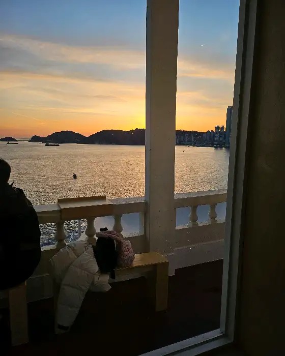 해질녘 바다 풍경