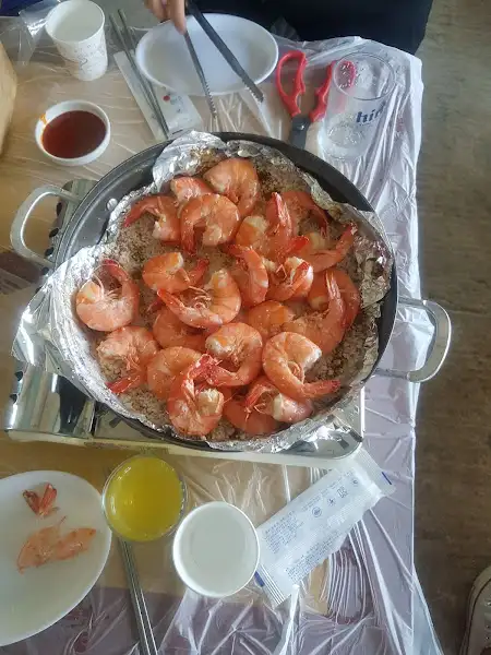 새우 요리가 담긴 냄비