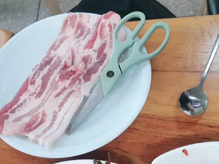 삼겹살 한 덩이