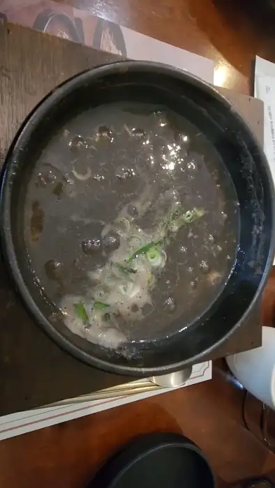 김이 나는 흑마늘 독계탕