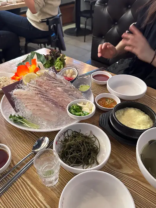 신선한 연어회